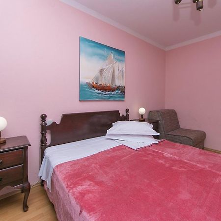 Apartments By The Sea Brela, Makarska - 20778 Room photo