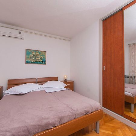 Apartments By The Sea Brela, Makarska - 20778 Room photo