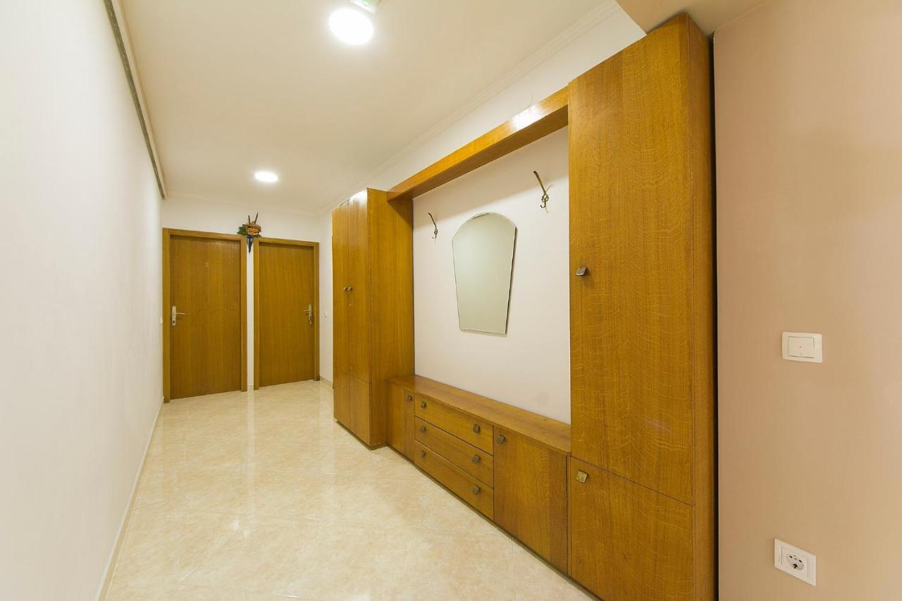 Apartments By The Sea Brela, Makarska - 20778 Exterior photo