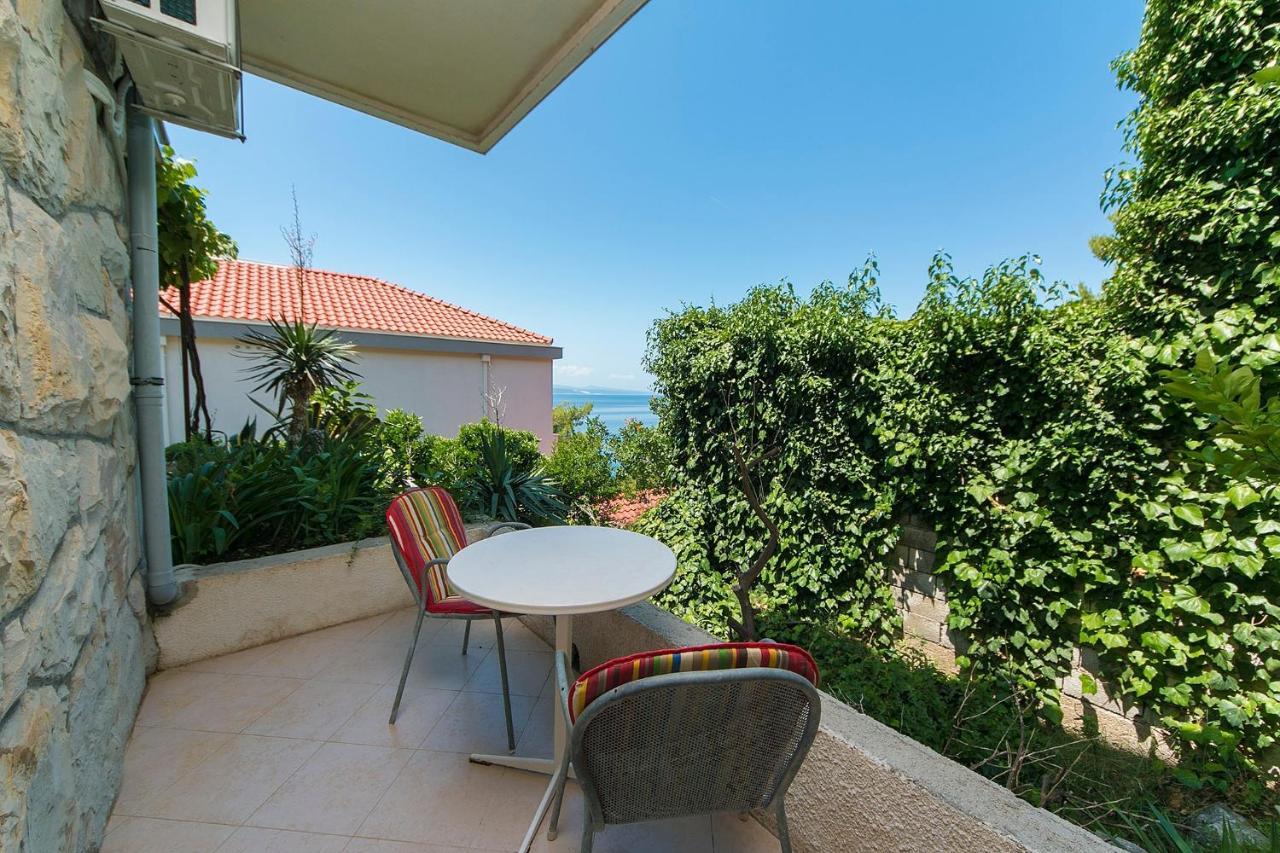 Apartments By The Sea Brela, Makarska - 20778 Exterior photo