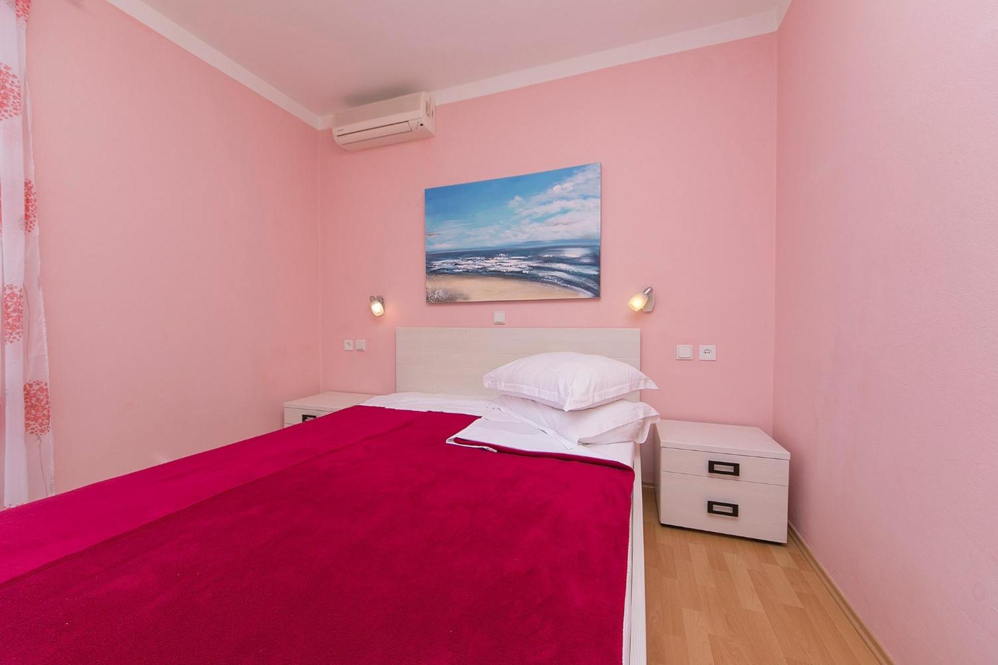 Apartments By The Sea Brela, Makarska - 20778 Room photo