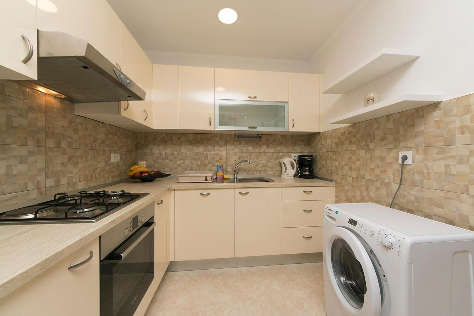 Apartments By The Sea Brela, Makarska - 20778 Room photo